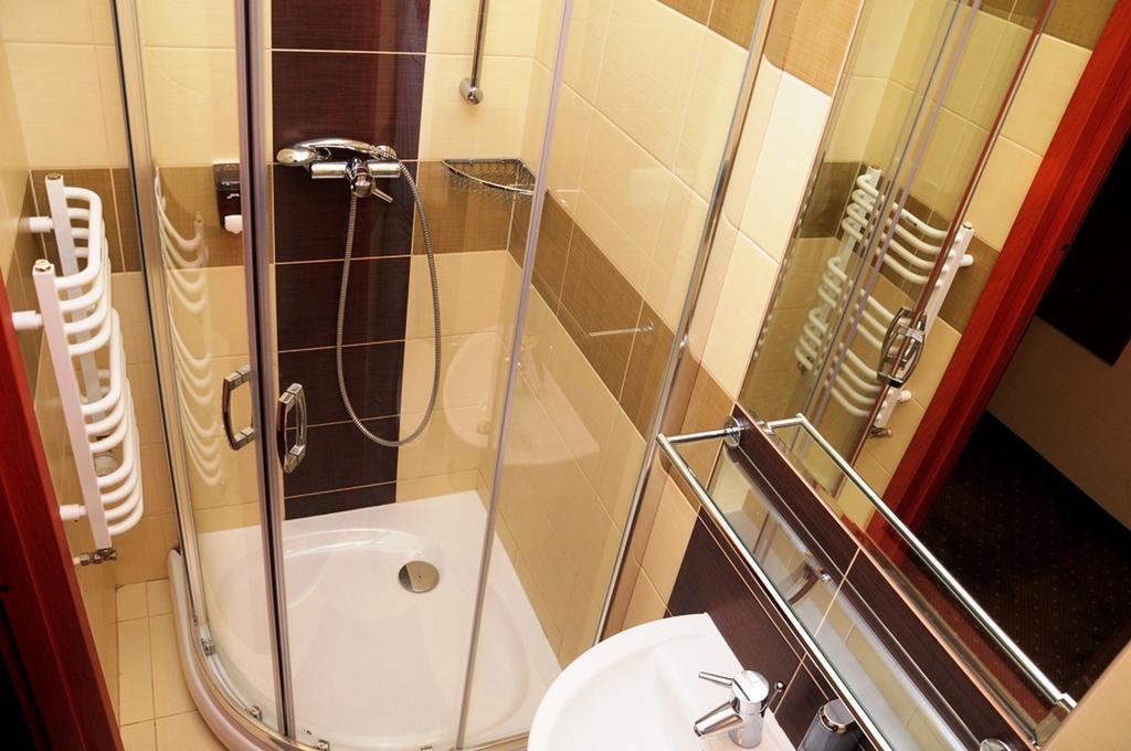 Hotel Wityng Ślesin الغرفة الصورة