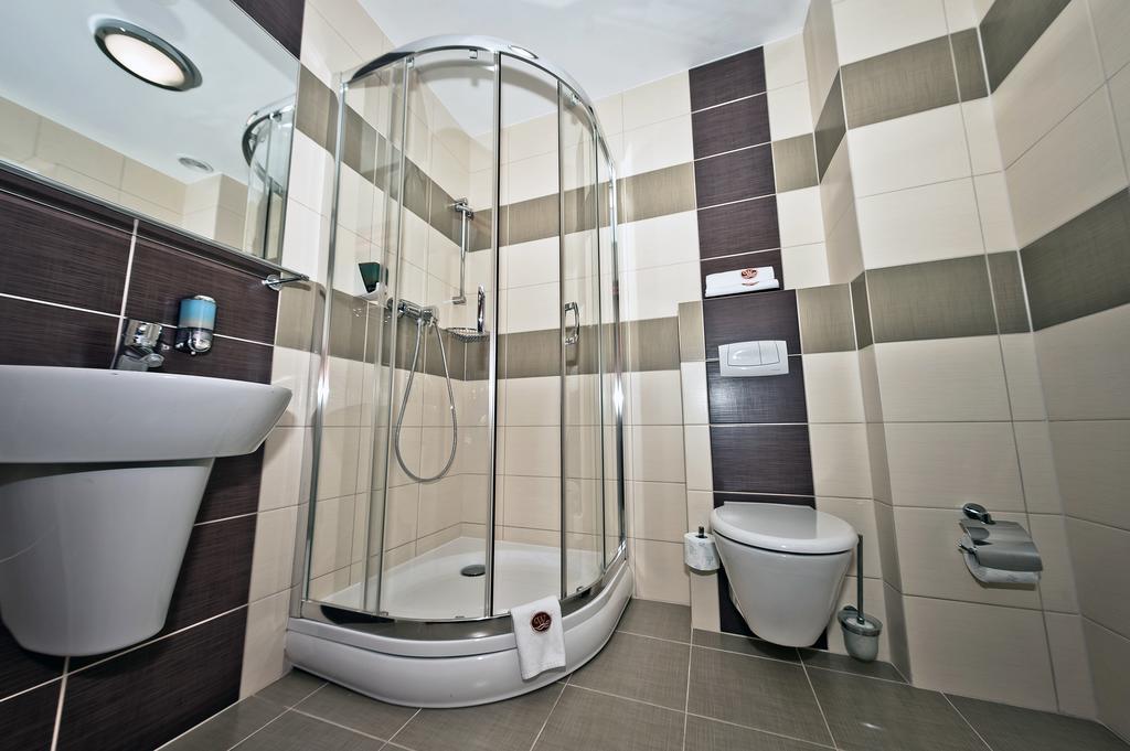Hotel Wityng Ślesin الغرفة الصورة